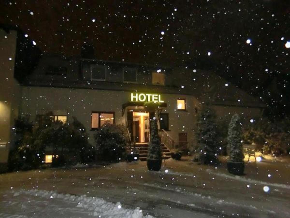 Hotel Garni Schick Oberursel Exterior foto