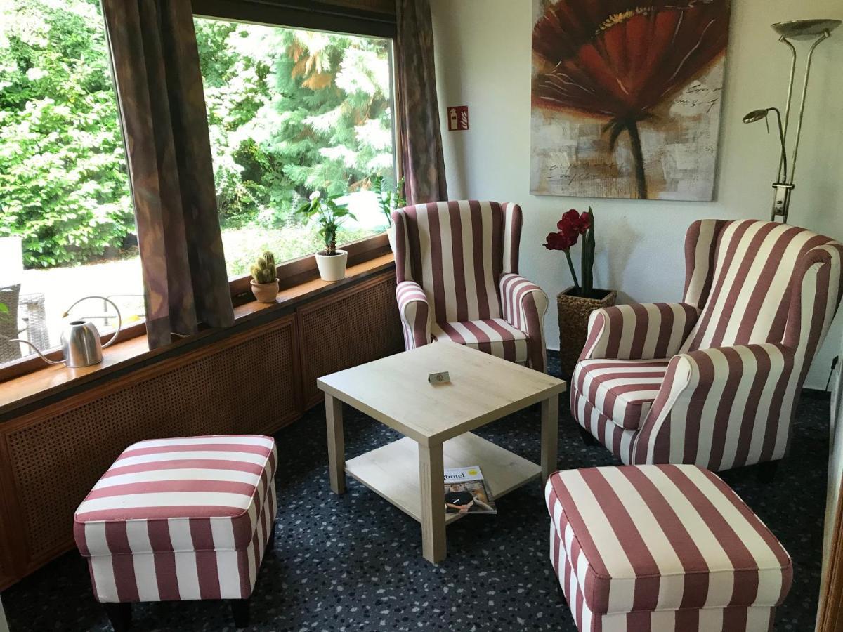 Hotel Garni Schick Oberursel Exterior foto